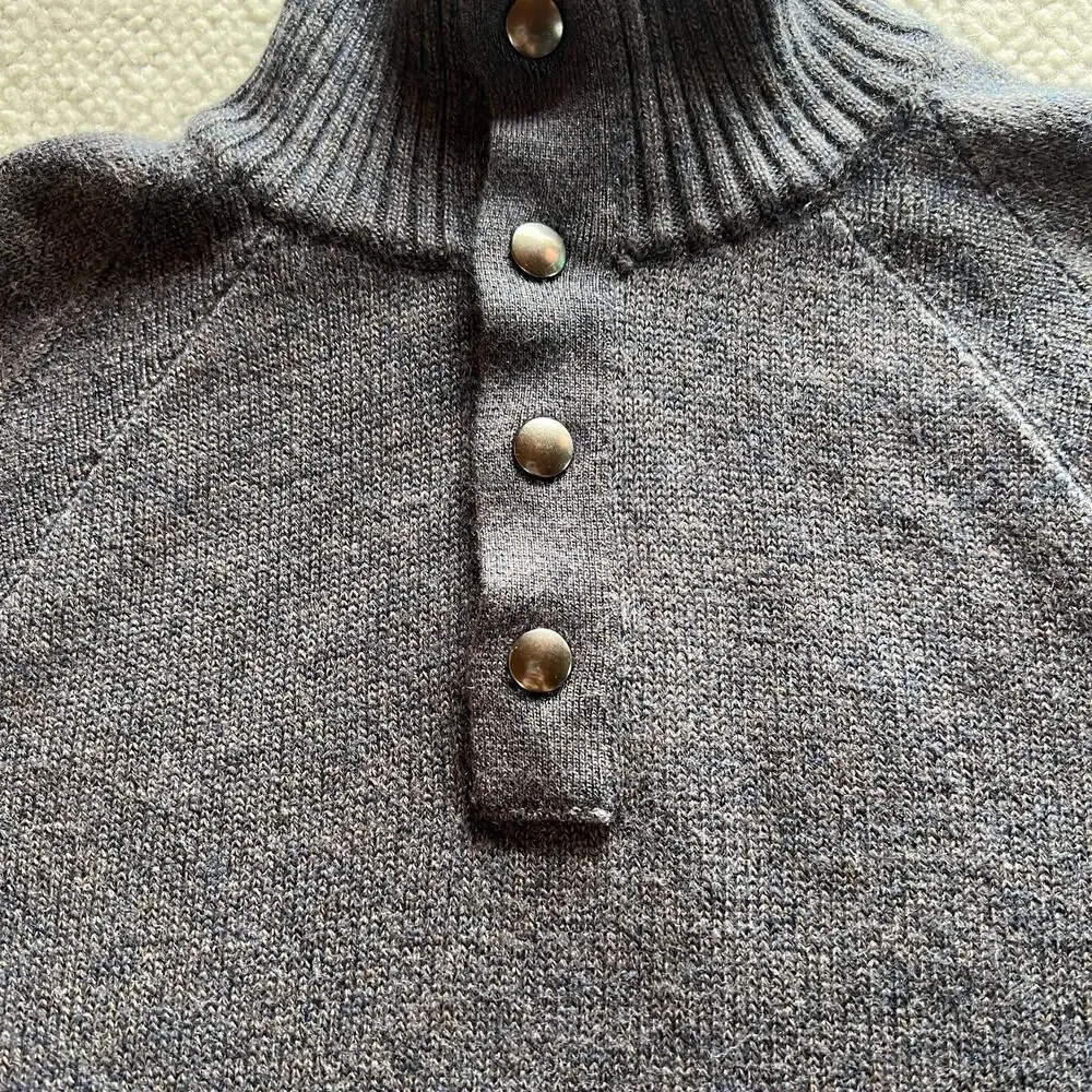 Banana Republic Extra Fine Merino Wool Blend Sweater Mens M 1/4 Snap Gray Blue